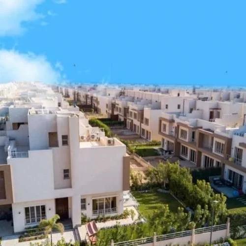 فيلا للبيع بكمبوند جراند هايتس