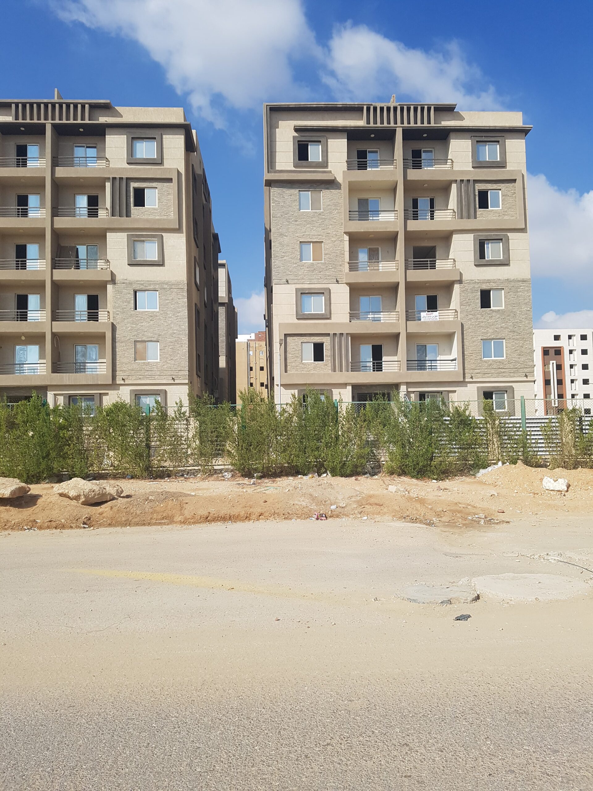 Penthouse بالمستثمرين للبيع 135 متر بحدائق اكتوبر